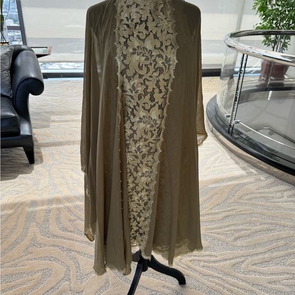 Vintage Carolyne Roehm Gold Lace Dress with Sheer Gold Robe - Picture 4 of 8